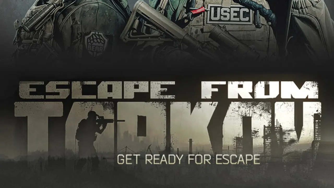 Escape from Tarkov PMC moving through Customs industrial yards